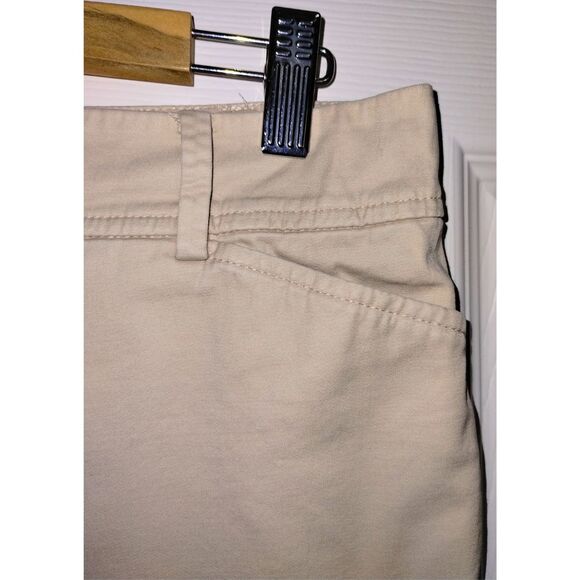 Women's Talbots Khaki 9" Inseam Chino Shorts (Size 8P) - Picture 3 of 6